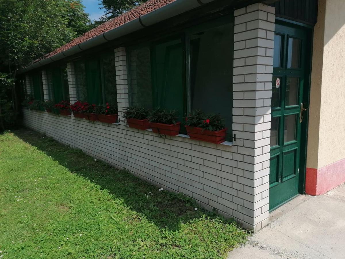 Fogado Hotel Palic Exterior photo